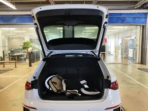 Audi A3 2023, фото 18