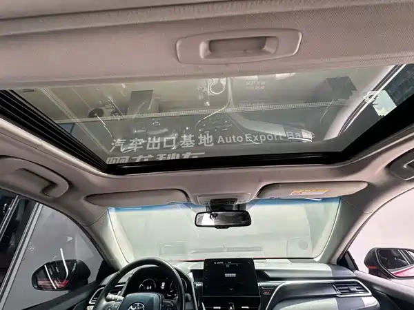 Toyota Camry 2021, фото 13