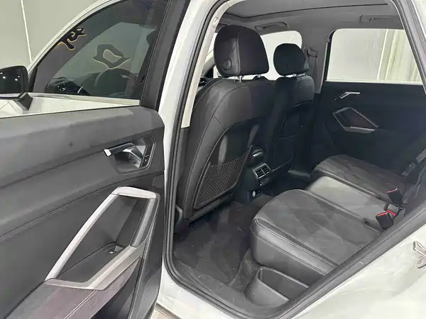 Audi Q3 2022, фото 18