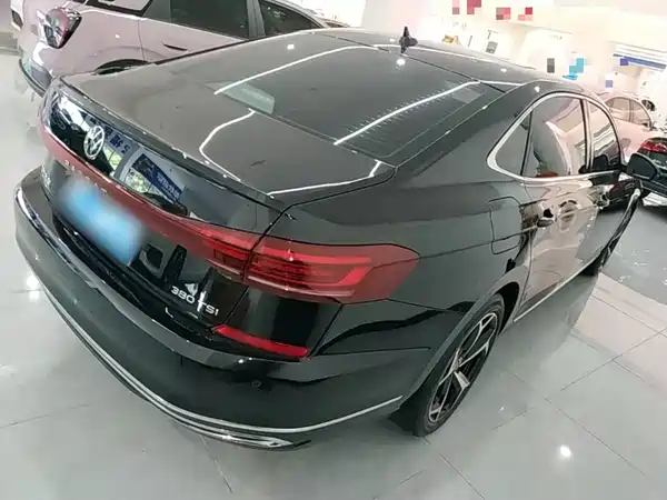 Volkswagen Passat 2024, фото 6