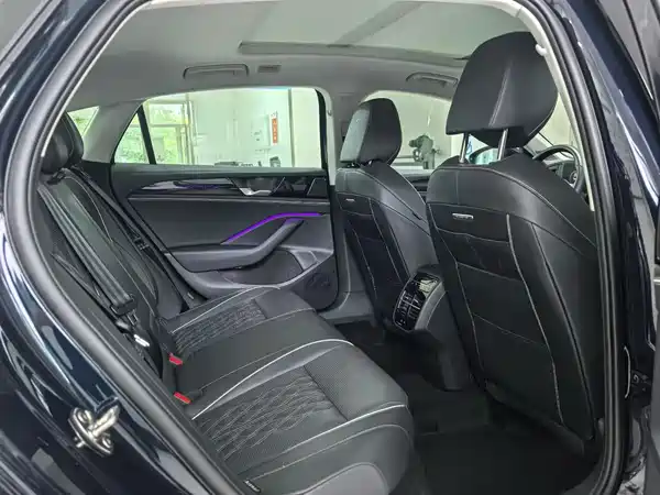 Volkswagen Magotan 2024, фото 9