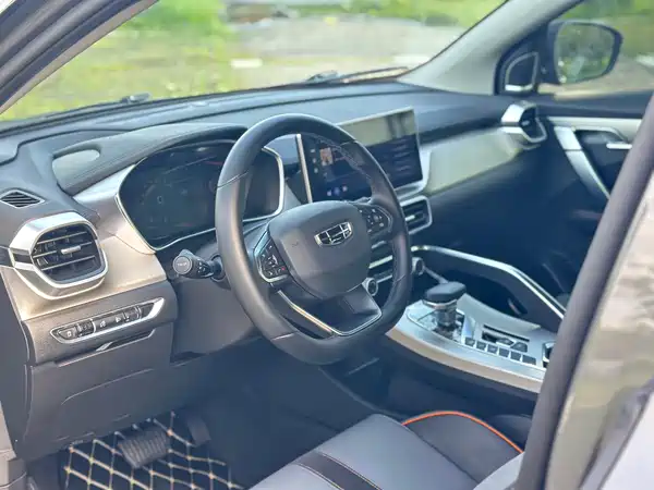 Geely Coolray 2023, фото 12