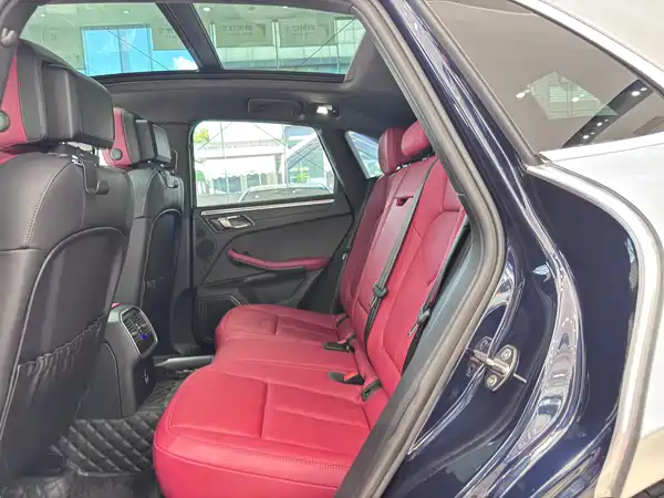 Porsche Macan 2022, фото 10