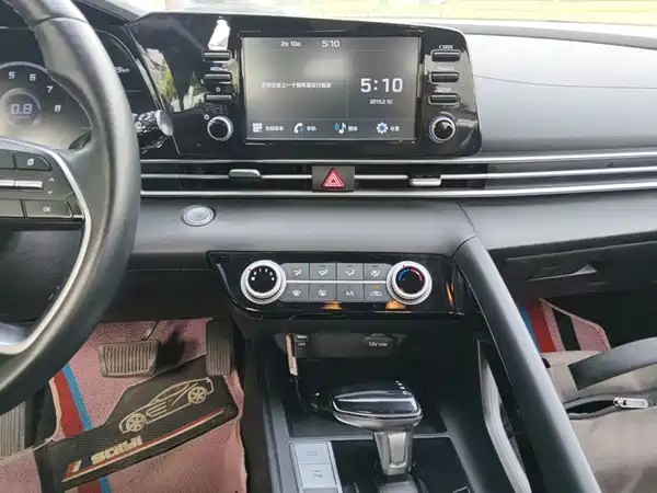 Hyundai Elantra 2022, фото 12