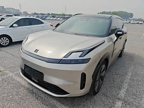 Lynk & Co 08 EM-P 2023, фото 2