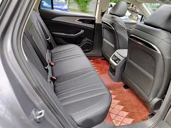 Hongqi H5 2023, фото 11