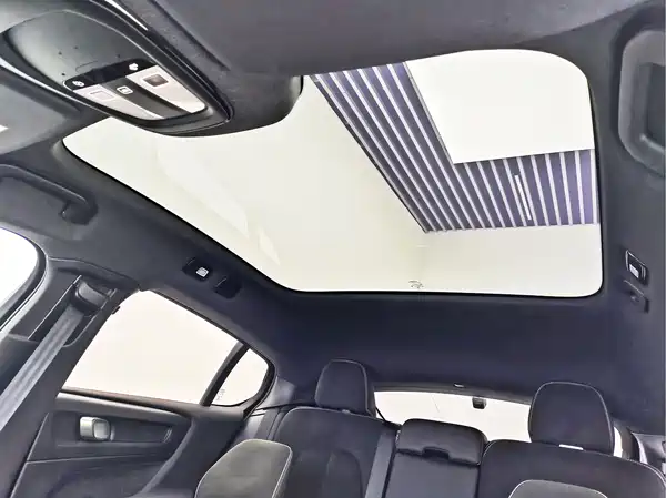 Volvo C40 2022, фото 8