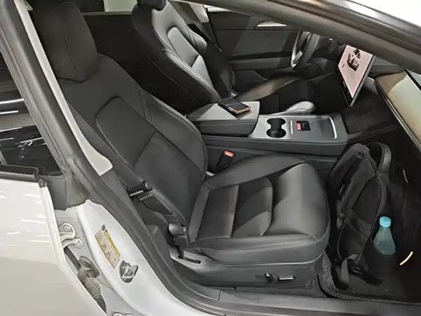 Tesla Model 3 2022, фото 24