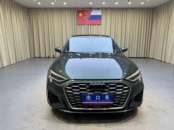 Audi A3 2023, фото 2