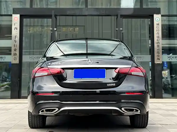 Mercedes-Benz E-Class 2023, фото 8