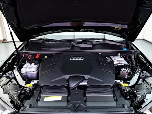 Audi Q7 2023, фото 8