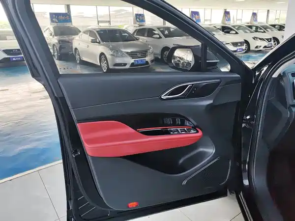 Hongqi HS3 2023, фото 7