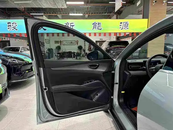 BYD Seal 06 DM-i 2024, фото 17