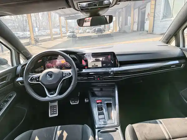 Volkswagen Golf 2023, фото 15