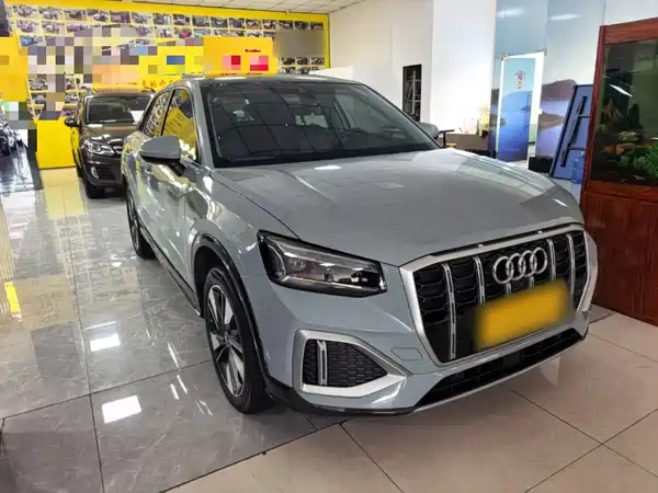 Audi Q2L 2022, фото 3