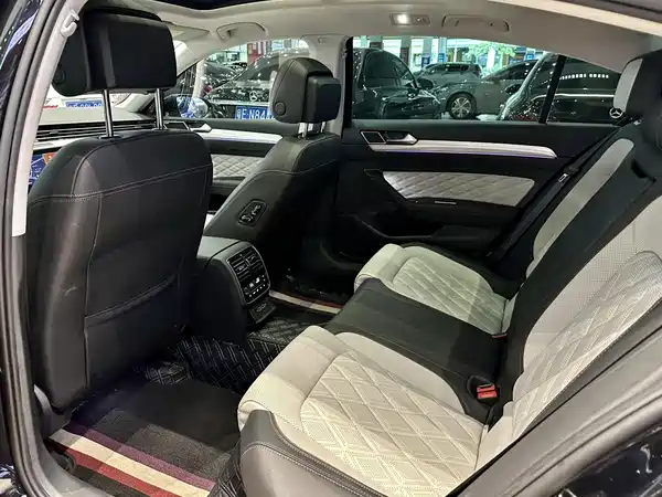 Volkswagen Magotan 2023, фото 7