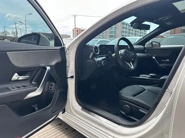 Mercedes-Benz A-Class 2022, фото 7