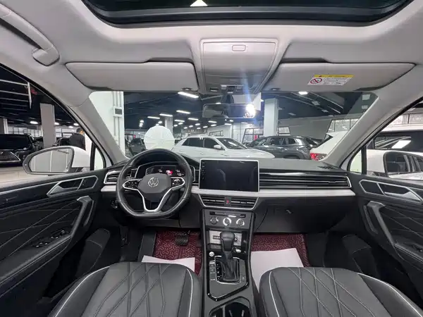 Volkswagen Tiguan L 2023, фото 18
