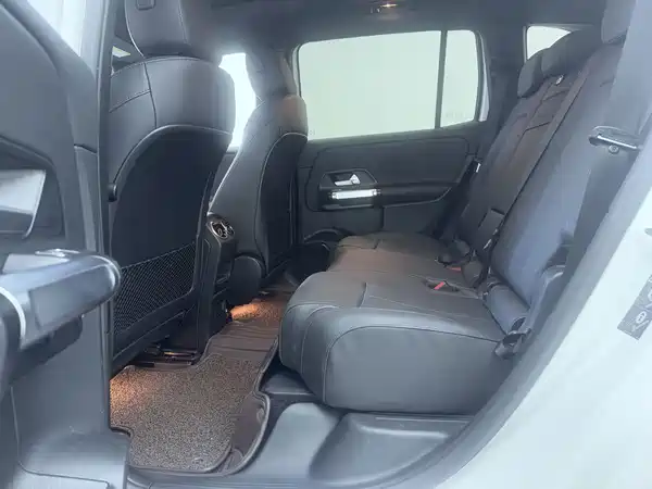 Mercedes-Benz EQB 2023, фото 13