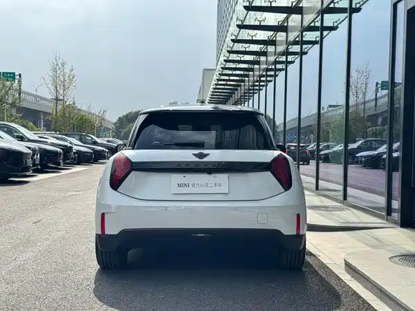 MINI Cooper SE 2025, фото 5