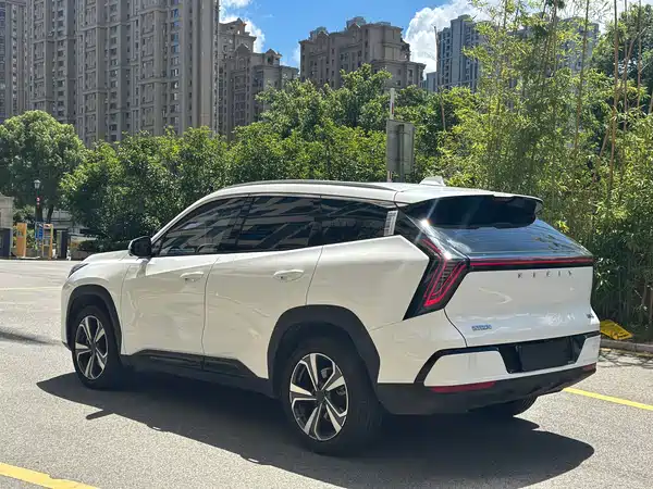 Geely Boyue L 2025, фото 6