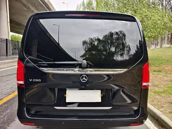 Mercedes-Benz V-Class 2022, фото 4