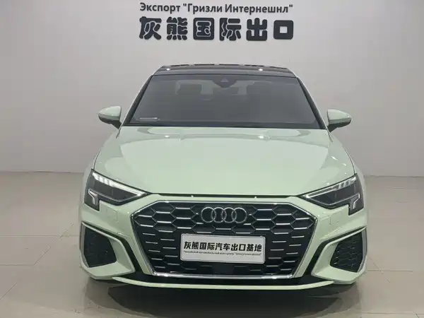 Audi A3 2023, фото 2