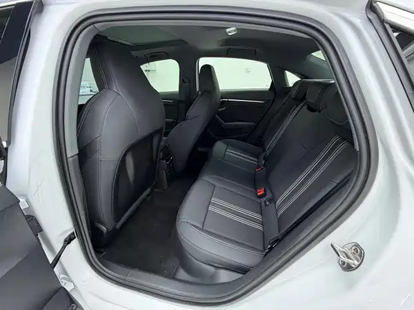 Audi A3 2023, фото 15