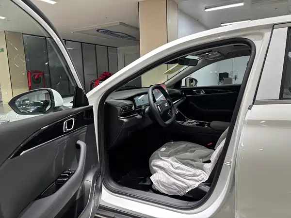 Geely Galaxy Starshine 6 2025, фото 9