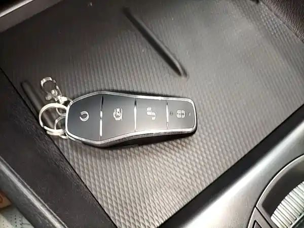 BYD Seal 05 DM-i 2025, фото 17
