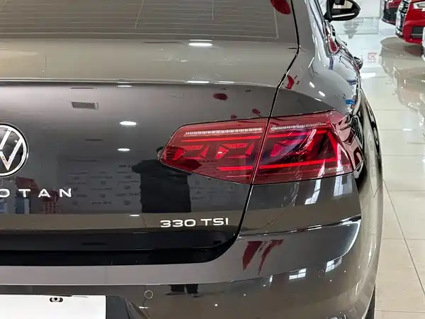 Volkswagen Magotan 2023, фото 16