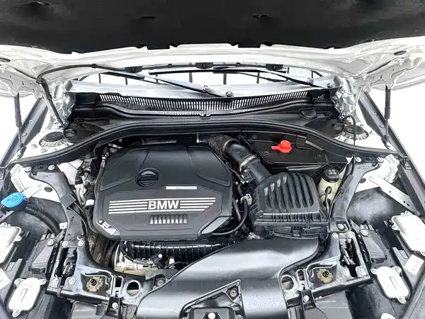 BMW 1 Series 2022, фото 16