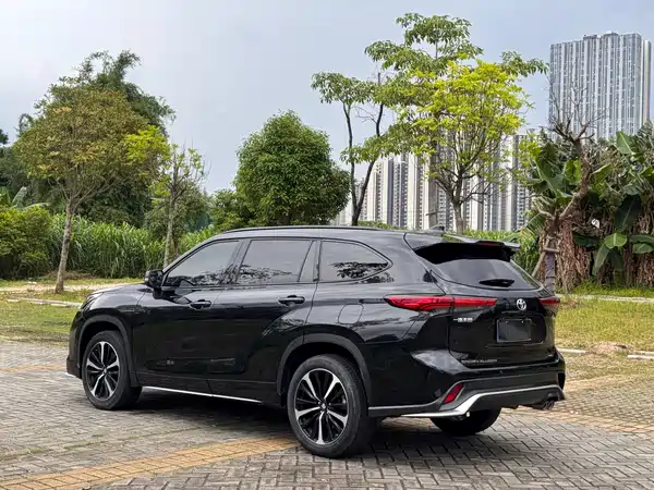 Toyota Crown Kluger 2022, фото 6