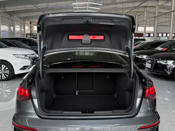 Audi A3 2023, фото 19