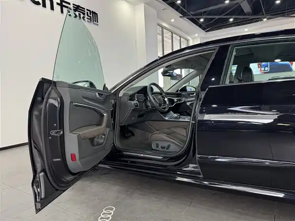 Audi A7L 2024, фото 13