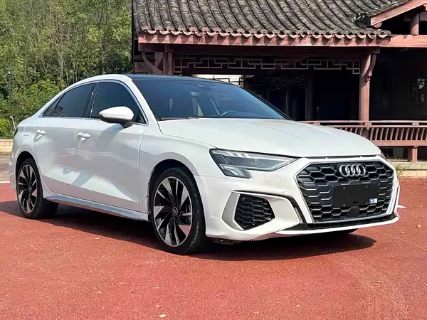 Audi A3 2023, фото 3