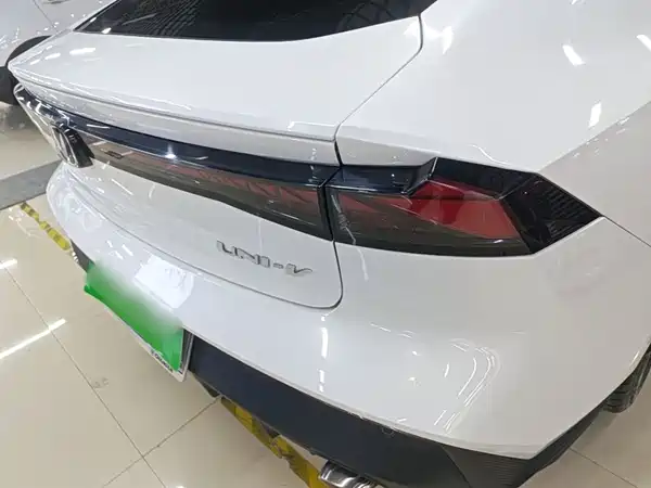 Changan UNI-V 2023, фото 7