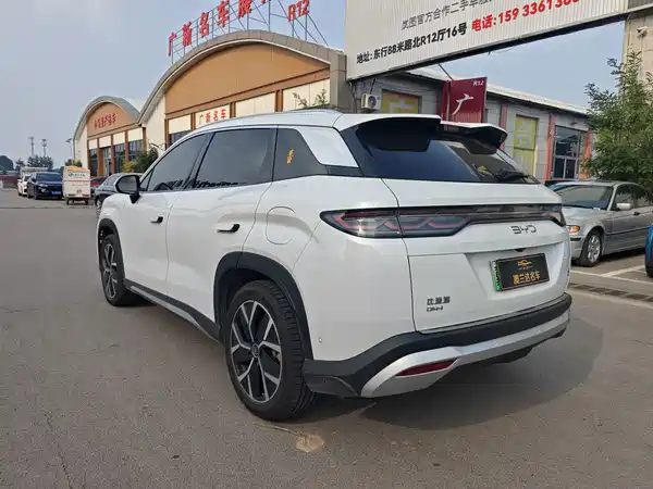 BYD Song L DM-i 2024, фото 7