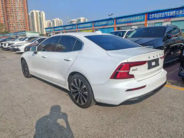 Volvo S60 2023, фото 9