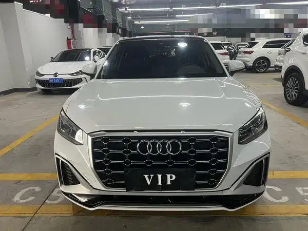 Audi Q2L 2022, фото 2