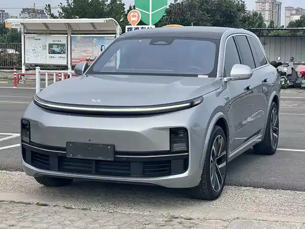 Li Auto L8 2024