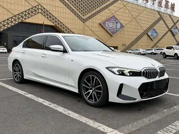 BMW 3 Series 2023, фото 3