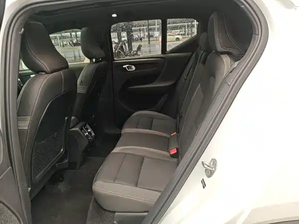Volvo XC40 2024, фото 16