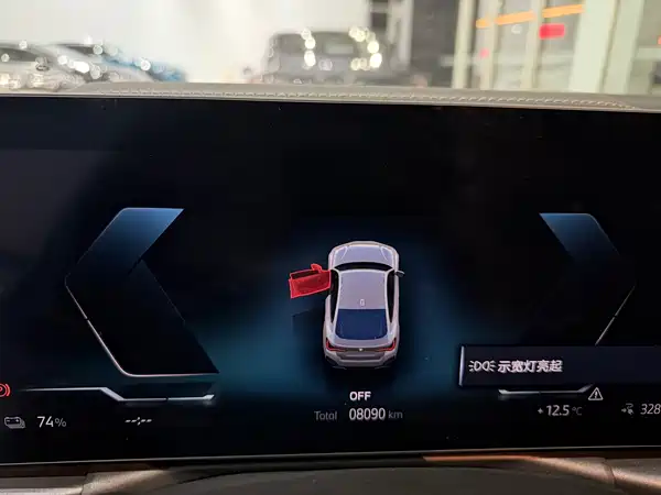 BMW i4 2023, фото 4