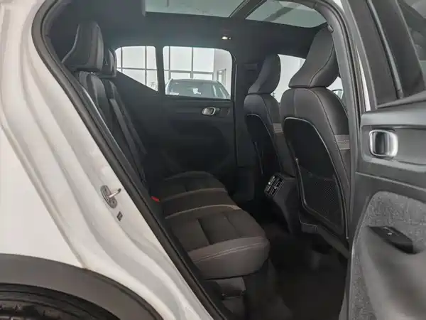 Volvo XC40 2024, фото 21