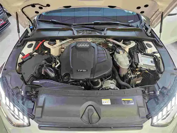 Audi A4L 2022, фото 16