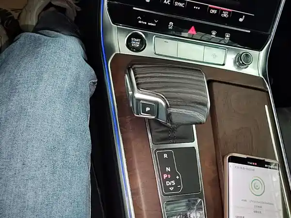 Audi A6L 2023, фото 13