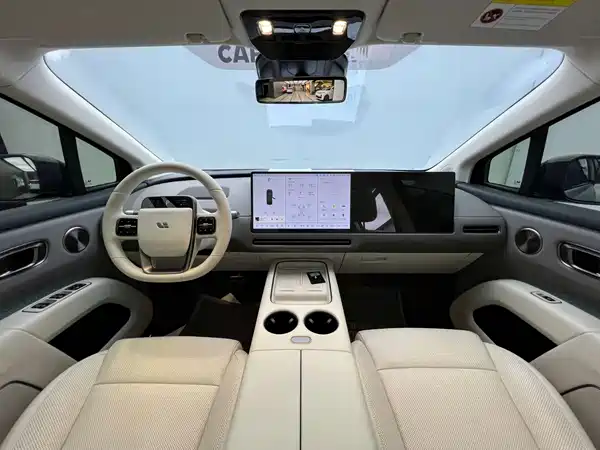 Li Auto i8 2025, фото 13