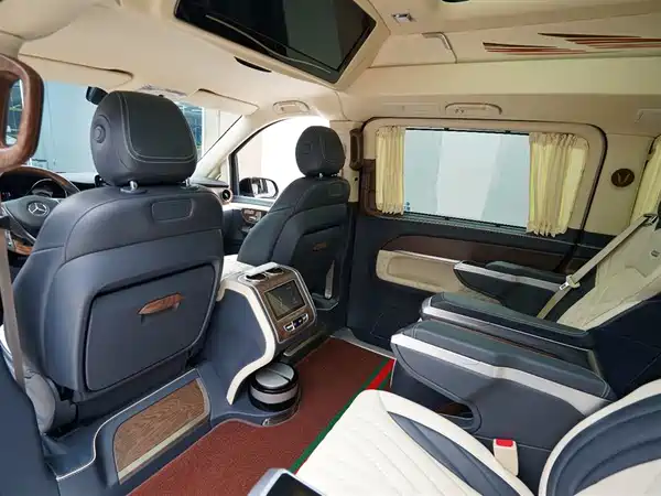 Mercedes-Benz V-Class 2022, фото 15