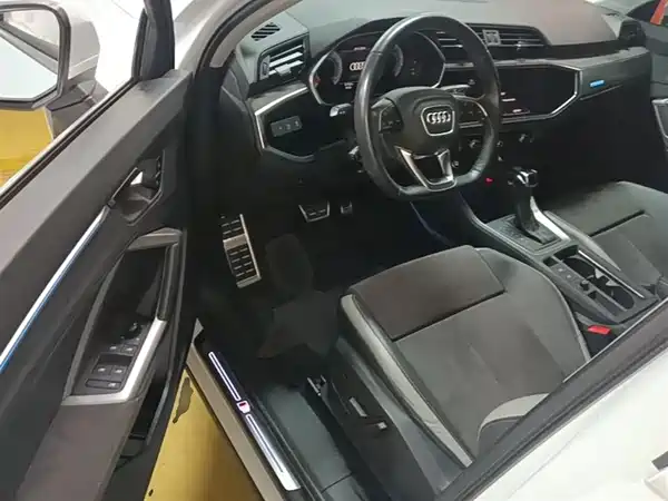 Audi Q3 2021, фото 15